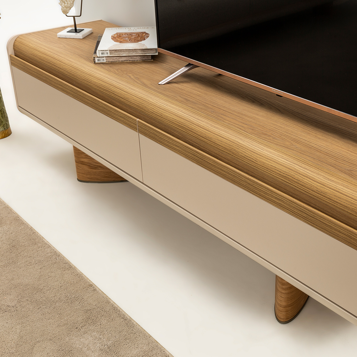 AURA TV Unit - Image 4